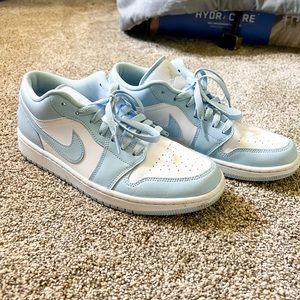 Women’s Air Jordan 1 Low University Blue, size 10
